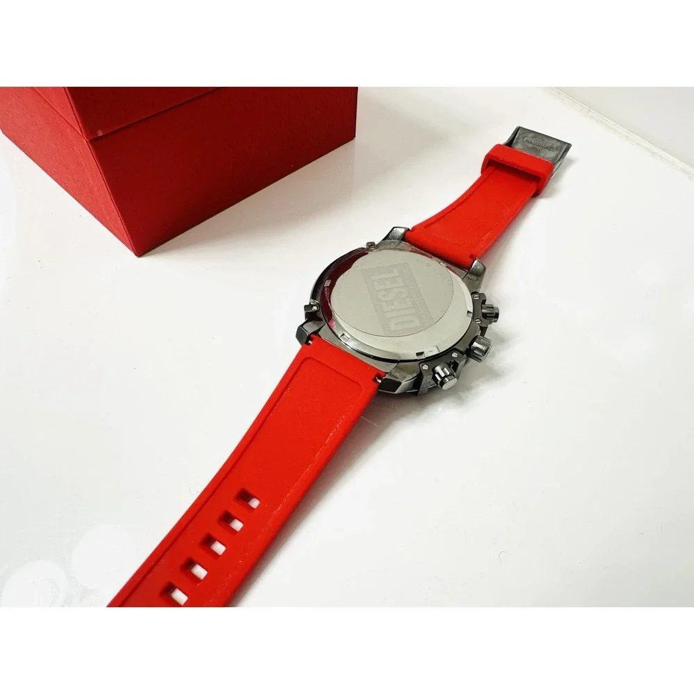 Diesel Split Chrono Mens Quartz Chronograph 51mm Gray Dial Red Strap DZ4673SET